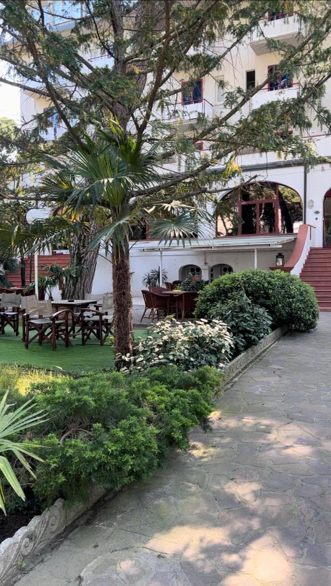G&D Hotel Deanna Pool&Brunch Milano Marittima Exterior photo