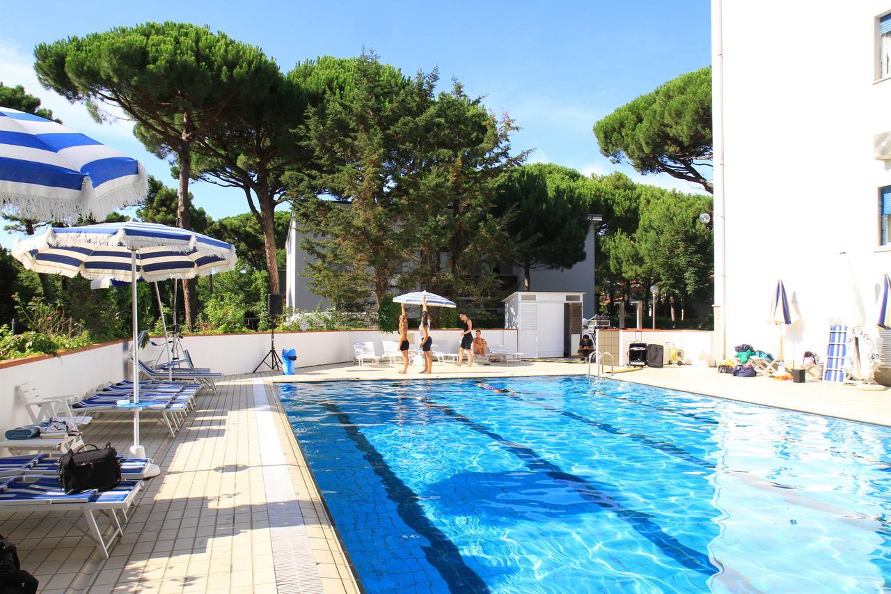 G&D Hotel Deanna Pool&Brunch Milano Marittima Exterior photo